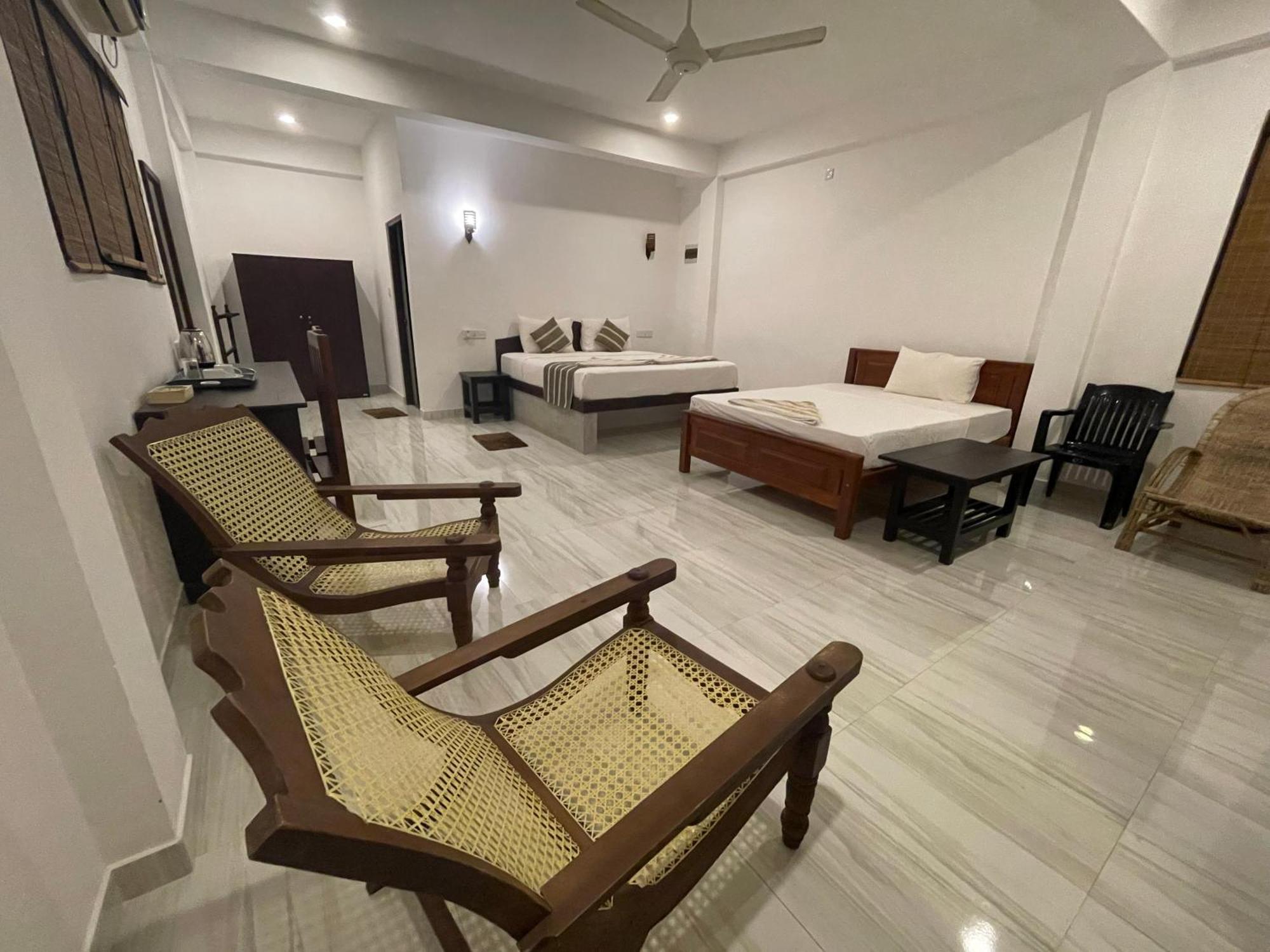 Ashansa Lagoon Resort แทนกาลเล ภายนอก รูปภาพ