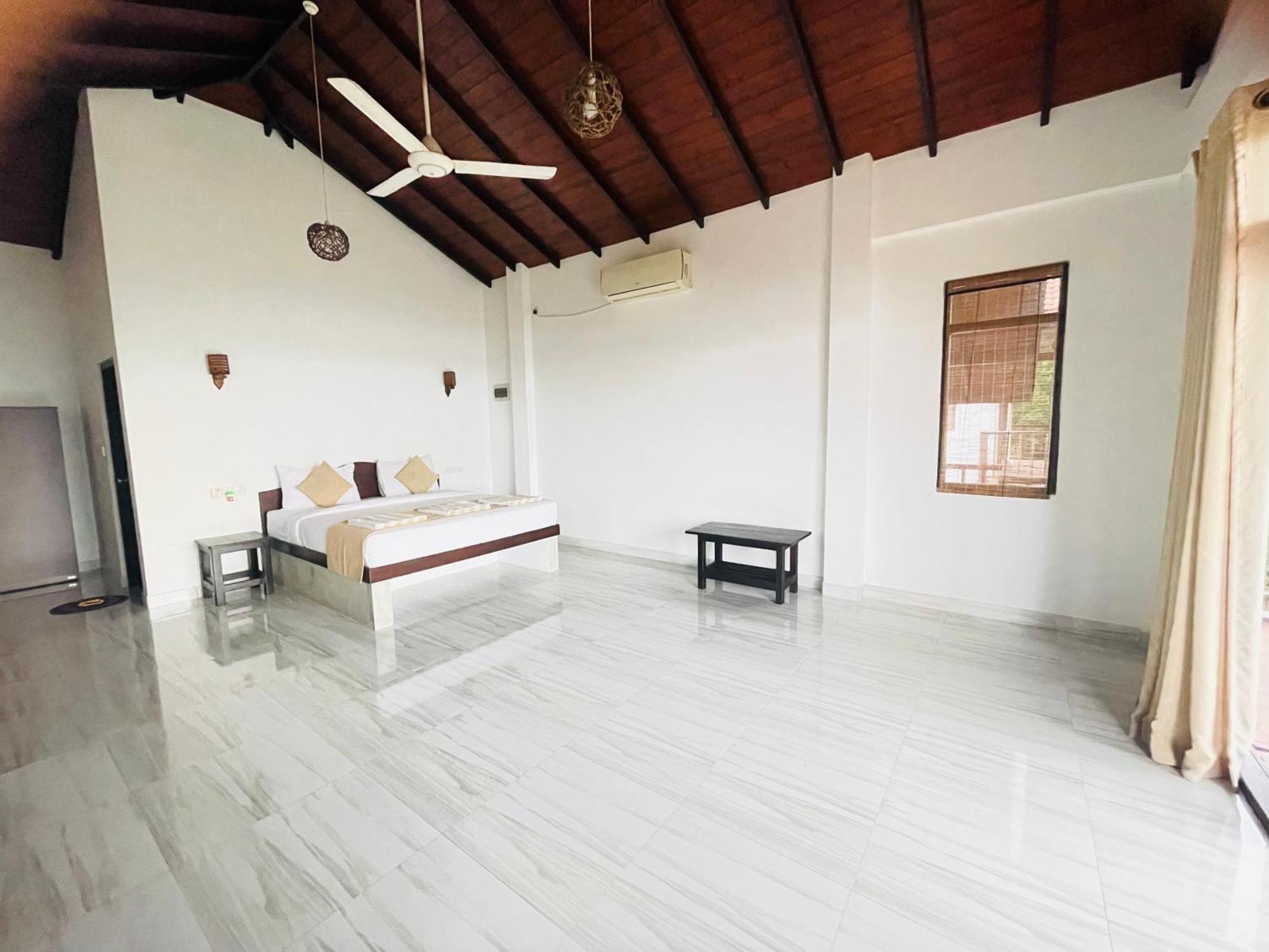 Ashansa Lagoon Resort แทนกาลเล ภายนอก รูปภาพ